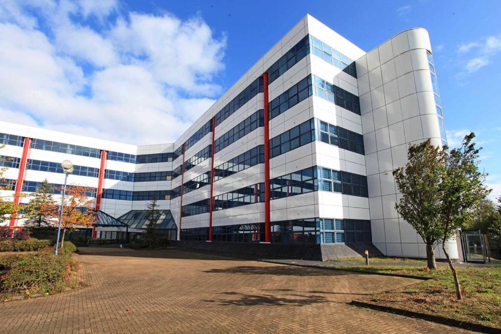 Sapphire House Apartments Telford Esterno foto